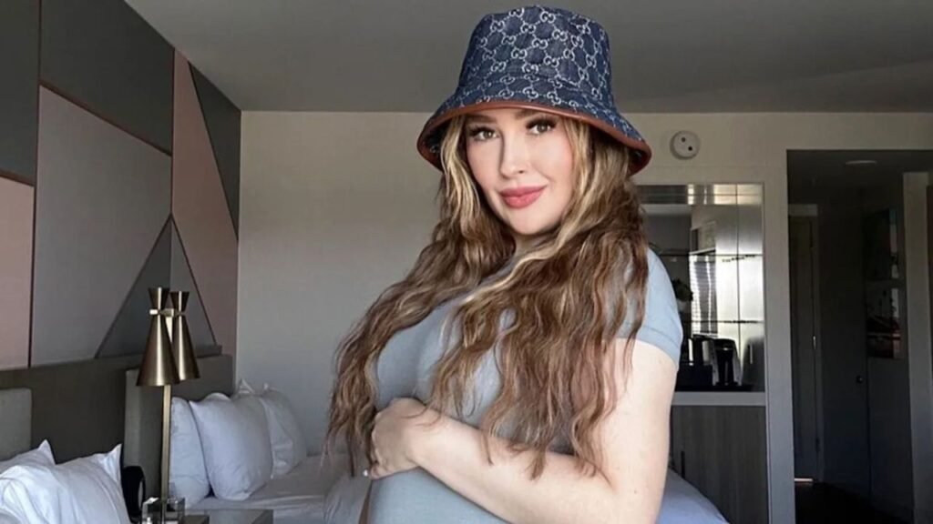 Kenia Ontiveros Net Worth